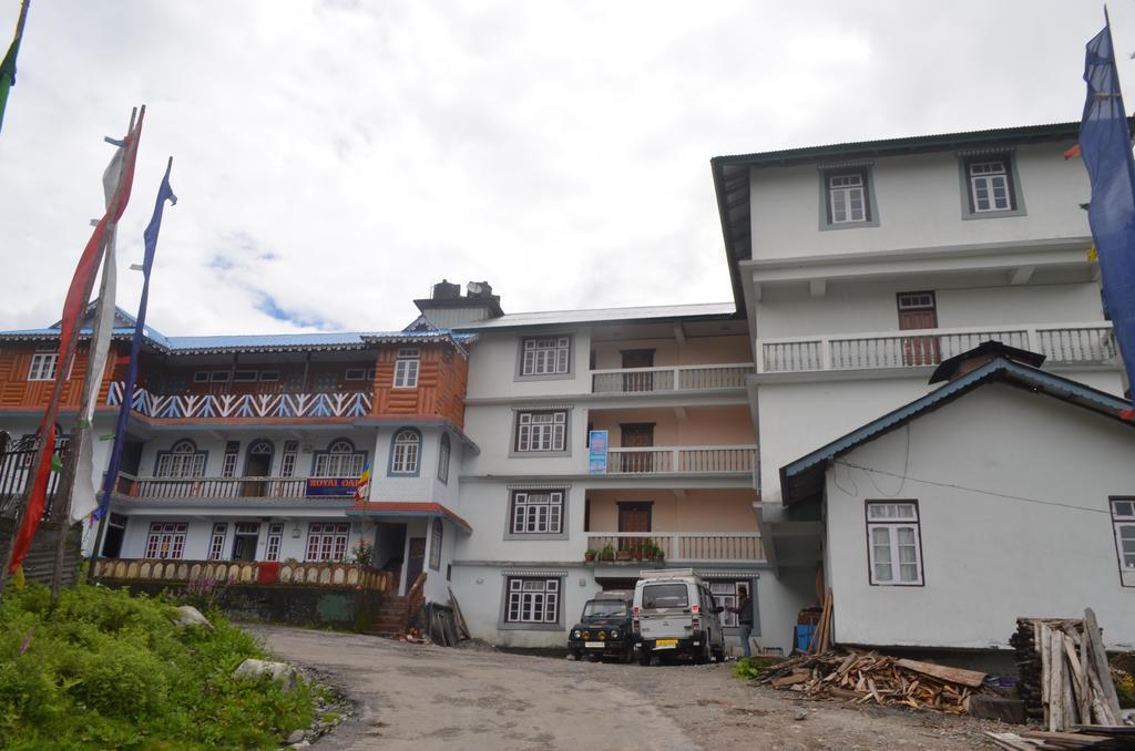 ดีไลท์ รอยัล ลาชุง Hotel ภายนอก รูปภาพ