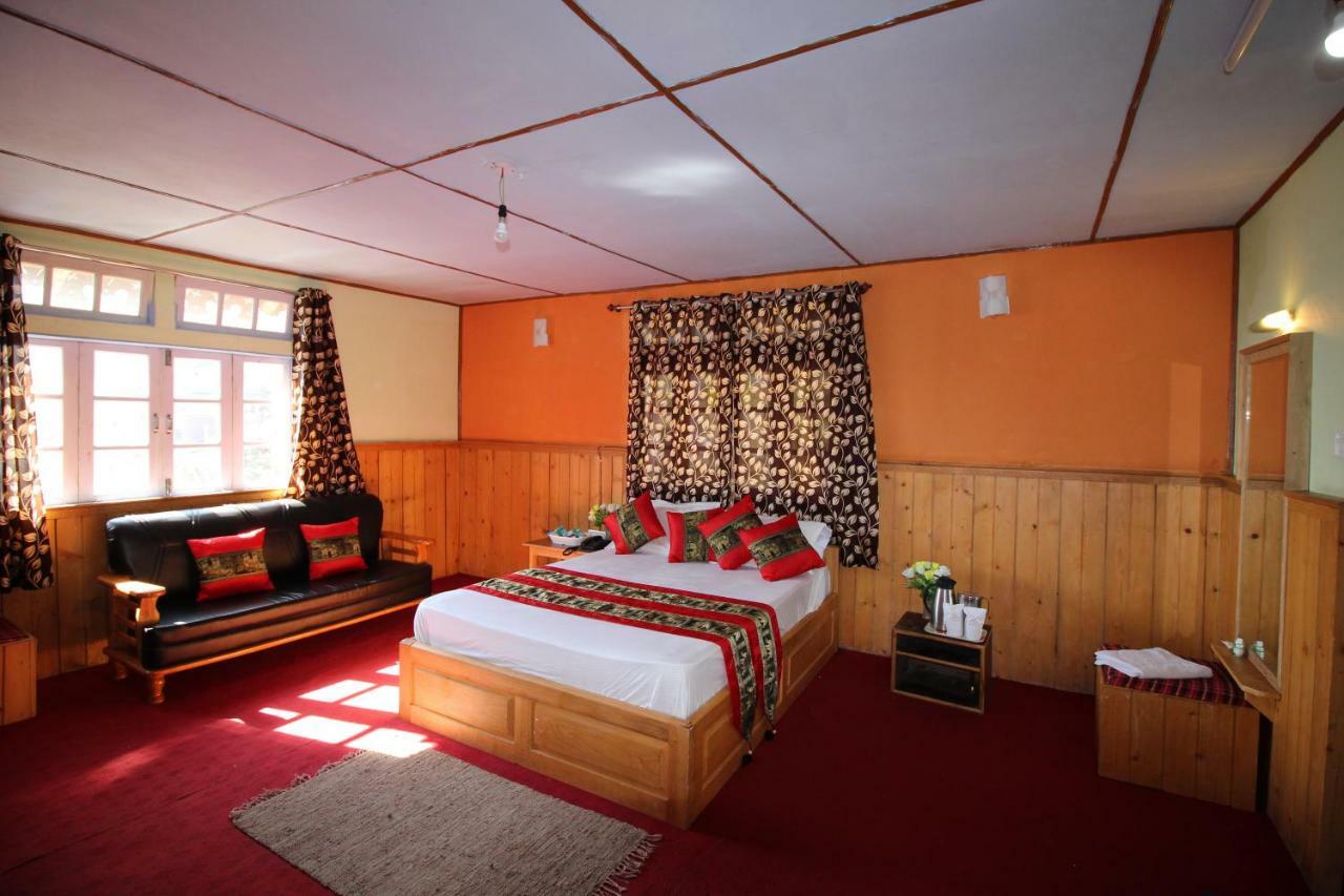 ดีไลท์ รอยัล ลาชุง Hotel ภายนอก รูปภาพ