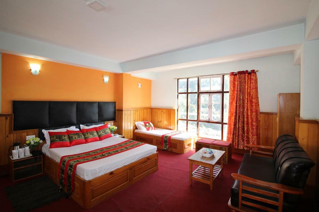 ดีไลท์ รอยัล ลาชุง Hotel ภายนอก รูปภาพ