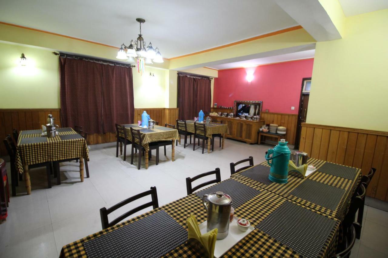 ดีไลท์ รอยัล ลาชุง Hotel ภายนอก รูปภาพ
